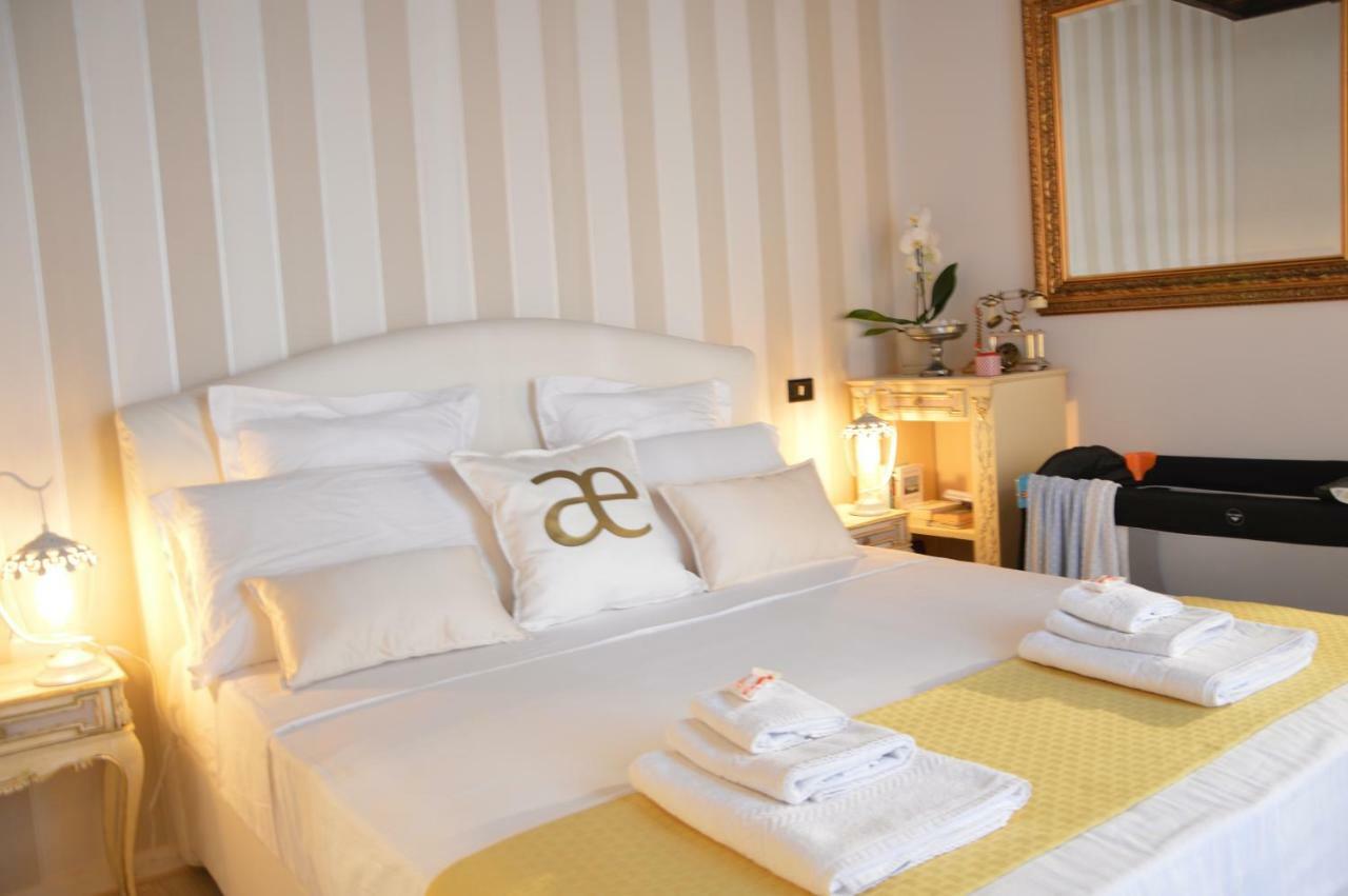 Historic Center - Elegant Apartment With Charming Antiques - Raffaello Inn Рим Экстерьер фото